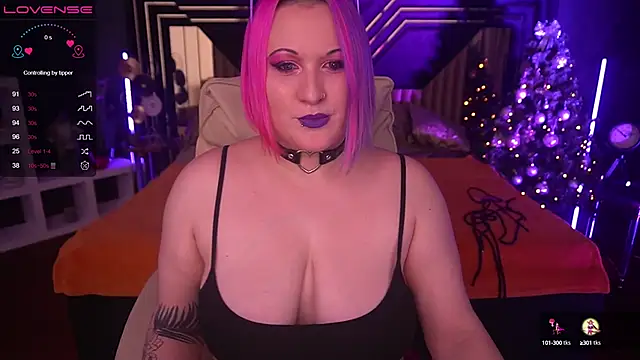 MiaVixenn online show from December 17, 10:22 pm