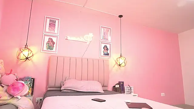 Snapshot of dani_parker_ chatting on February 10, 4:58 pm dani parker  online show from February 10, 4:58 pm