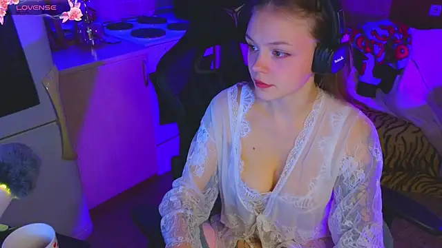  D Love  online show from November 2, 12:07 pm