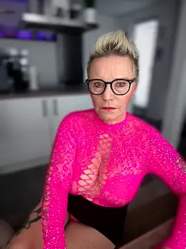 Snapshot of German_Milf chatting on October 8, 12:58 pm German Milf online show from October 8, 12:58 pm