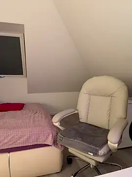 German Milf online show from March 4, 2:23 pm