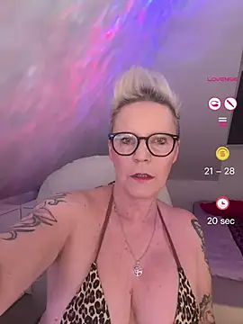German Milf online show from May 3, 12:55 pm