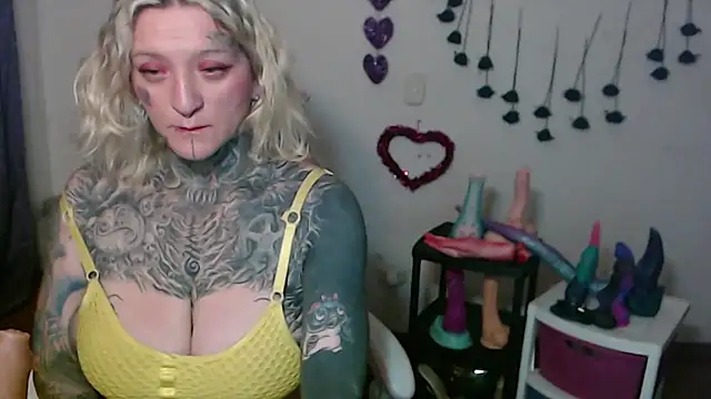 SLOPPYTITSS online show from February 17, 10:45 am