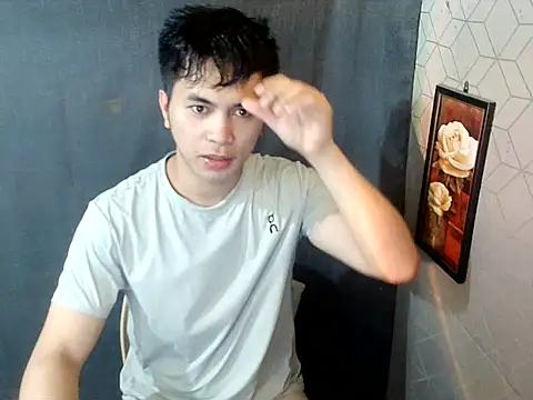 Snapshot of asianpatt69 chatting on May 8, 12:05 am asianpatt69 online show from May 8, 12:05 am