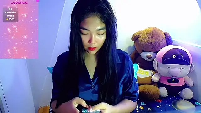 Snapshot of TR4NSCUTI3 chatting on September 29, 5:07 pm TR4NSCUTI3 online show from September 29, 5:07 pm