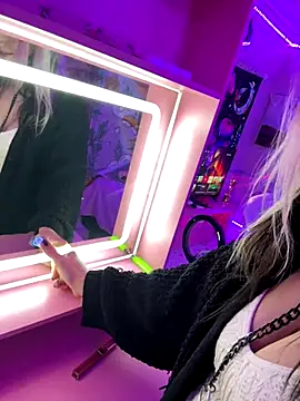 Cutiepiespanks online show from September 21, 2:35 am