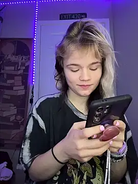 Cutiepiespanks online show from December 14, 10:36 pm