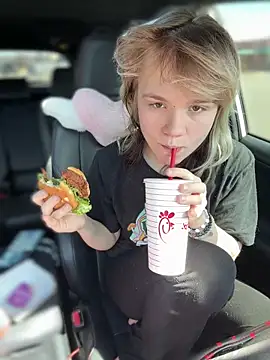 Cutiepiespanks online show from March 18, 5:38 pm