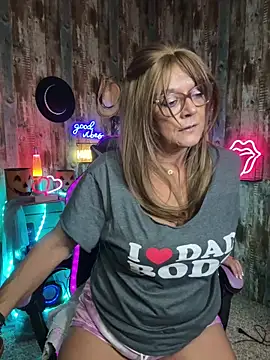 cowgirlc online show from October 11, 2:44 am