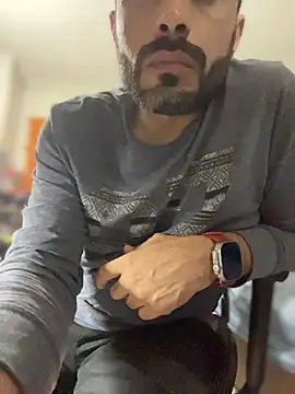 Snapshot of JayJayRod chatting on April 5, 4:37 pm JayJayRod online show from April 5, 4:37 pm