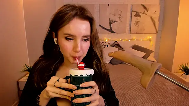 Betty June online show from February 5, 2:08 am