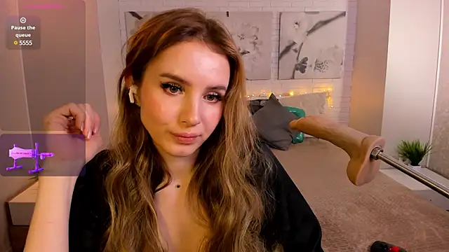 Betty June online show from February 15, 9:59 pm