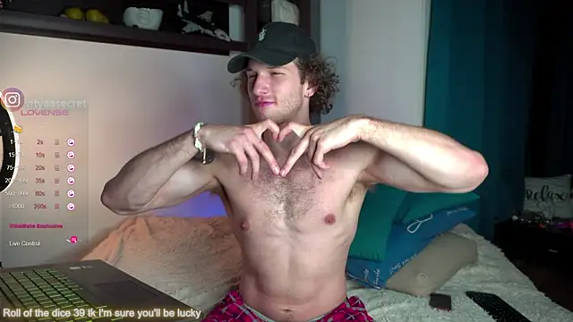Snapshot of VIktorSecret chatting on March 8, 1:47 pm VIktorSecret online show from March 8, 1:47 pm