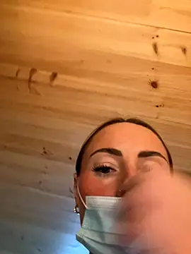 Snapshot of EmaSalis chatting on September 24, 9:12 am EmaSalis online show from September 24, 9:12 am