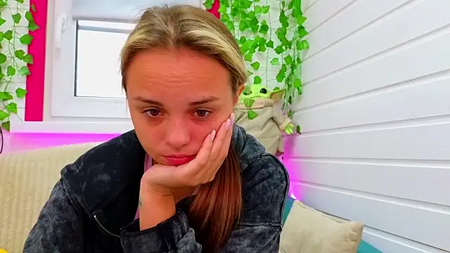 Misss Vikk online show from September 21, 6:26 am