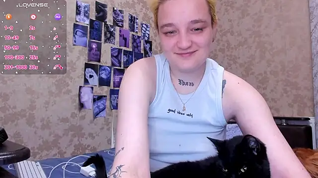 Snapshot of Imlinn chatting on October 9, 8:18 pm Imlinn online show from October 9, 8:18 pm