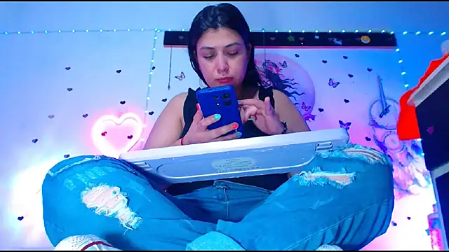 oliviarodriguez2u online show from May 6, 9:53 pm