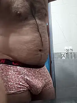 Snapshot of desicockandball chatting on March 4, 7:01 pm desicockandball online show from March 4, 7:01 pm