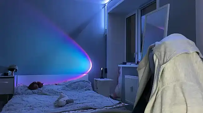 Uniarten online show from December 29, 7:00 pm