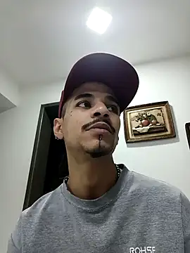 Snapshot of Oliver_rolland chatting on September 21, 2:46 am Oliver rolland online show from September 21, 2:46 am