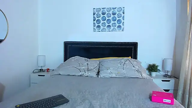 Snapshot of ZulyMichels chatting on October 24, 12:34 pm ZulyMichels online show from October 24, 12:34 pm