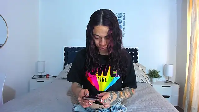 Snapshot of ZulyMichels chatting on October 27, 12:31 pm ZulyMichels online show from October 27, 12:31 pm