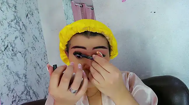 Alexandra Hornny online show from February 4, 9:49 am