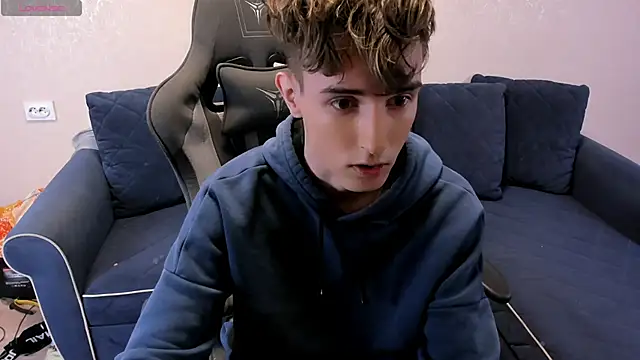 Snapshot of James_Mills chatting on September 18, 9:06 pm James Mills online show from September 18, 9:06 pm