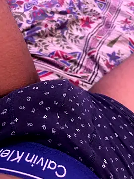 Snapshot of BigcockSlBoy chatting on October 18, 8:31 pm BigcockSlBoy online show from October 18, 8:31 pm