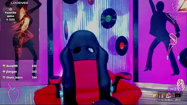 nickyminach  online show from September 25, 7:17 pm