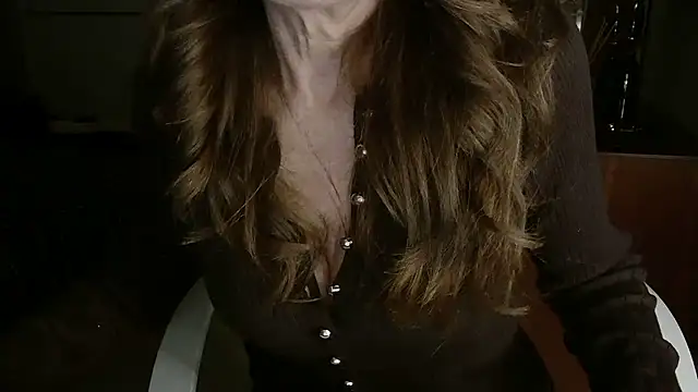 Snapshot of amara_2022 chatting on January 5, 9:07 pm amara 2022 online show from January 5, 9:07 pm