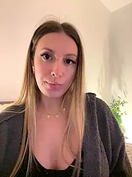 Snapshot of Eva_Ryen chatting on October 23, 4:50 pm Eva Ryen online show from October 23, 4:50 pm