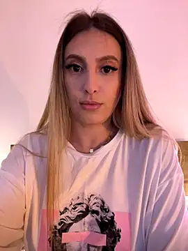 Snapshot of Eva_Ryen chatting on October 25, 4:13 pm Eva Ryen online show from October 25, 4:13 pm