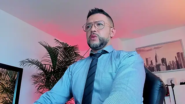 Snapshot of MrFrank_tattoo chatting on December 3, 11:33 am MrFrank tattoo online show from December 3, 11:33 am