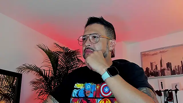 Snapshot of MrFrank_tattoo chatting on December 12, 12:27 am MrFrank tattoo online show from December 12, 12:27 am