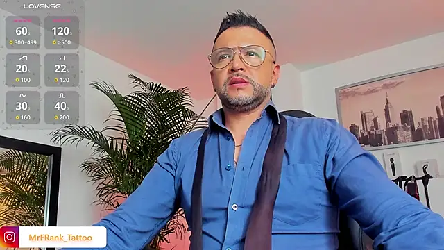 Snapshot of MrFrank_tattoo chatting on December 15, 2:48 pm MrFrank tattoo online show from December 15, 2:48 pm