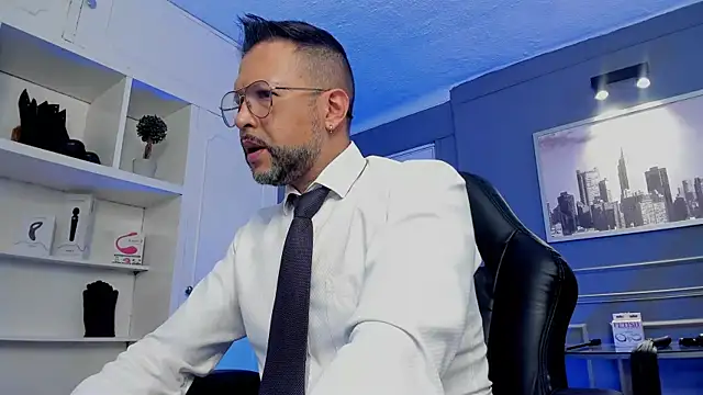 Snapshot of MrFrank_tattoo chatting on March 20, 2:21 pm MrFrank tattoo online show from March 20, 2:21 pm