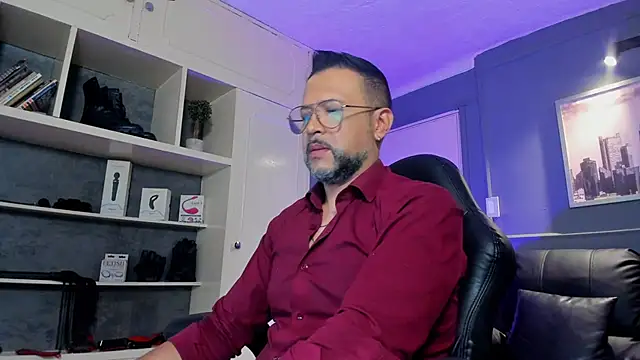 Snapshot of MrFrank_tattoo chatting on September 18, 11:56 am MrFrank tattoo online show from September 18, 11:56 am