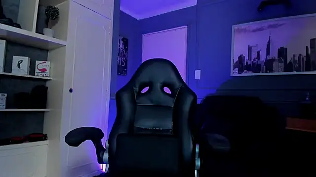 Snapshot of MrFrank_tattoo chatting on October 8, 2:31 am MrFrank tattoo online show from October 8, 2:31 am