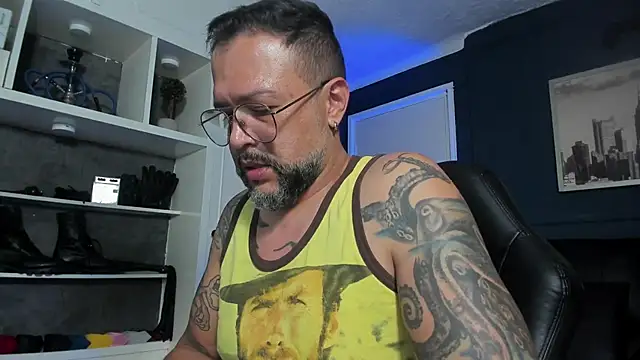 MrFrank tattoo online show from June 23, 1:14 am