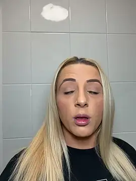 Strongqueen online show from November 21, 6:50 pm