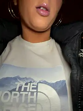 Strongqueen online show from January 10, 7:04 pm