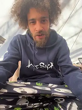 Snapshot of Mrvanillaa chatting on April 5, 9:34 pm Mrvanillaa online show from April 5, 9:34 pm