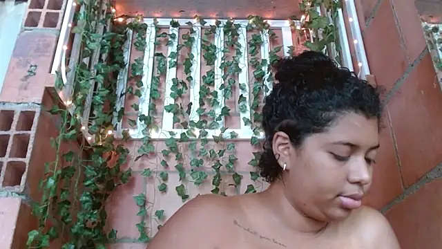 Snapshot of belindathompson chatting on January 10, 5:34 pm belindathompson online show from January 10, 5:34 pm