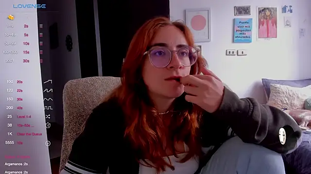 linda giggle online show from December 24, 5:34 pm