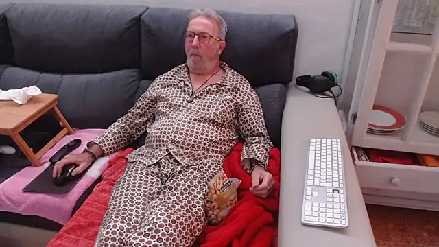 Nudelschwanz online show from December 12, 9:58 pm