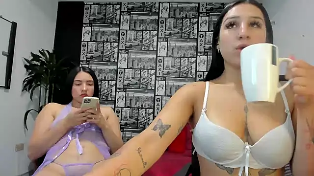 Snapshot of Isa_And_Natasha chatting on February 28, 2:07 pm Isa And Natasha online show from February 28, 2:07 pm