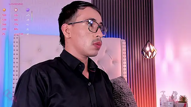 mr aronnn online show from September 25, 10:30 am