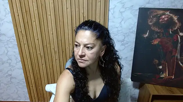Snapshot of Anitta_muscle chatting on July 11, 11:28 pm Anitta muscle online show from July 11, 11:28 pm