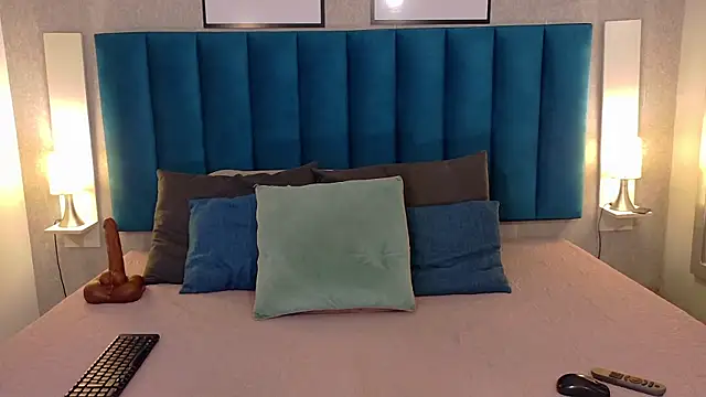 Snapshot of Madisonsmiith chatting on June 27, 8:25 pm Madisonsmiith online show from June 27, 8:25 pm